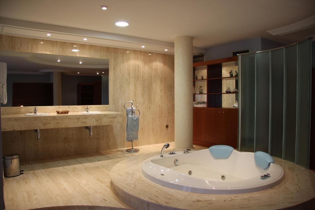 Hotel Alameda Alba De Tormes Room photo